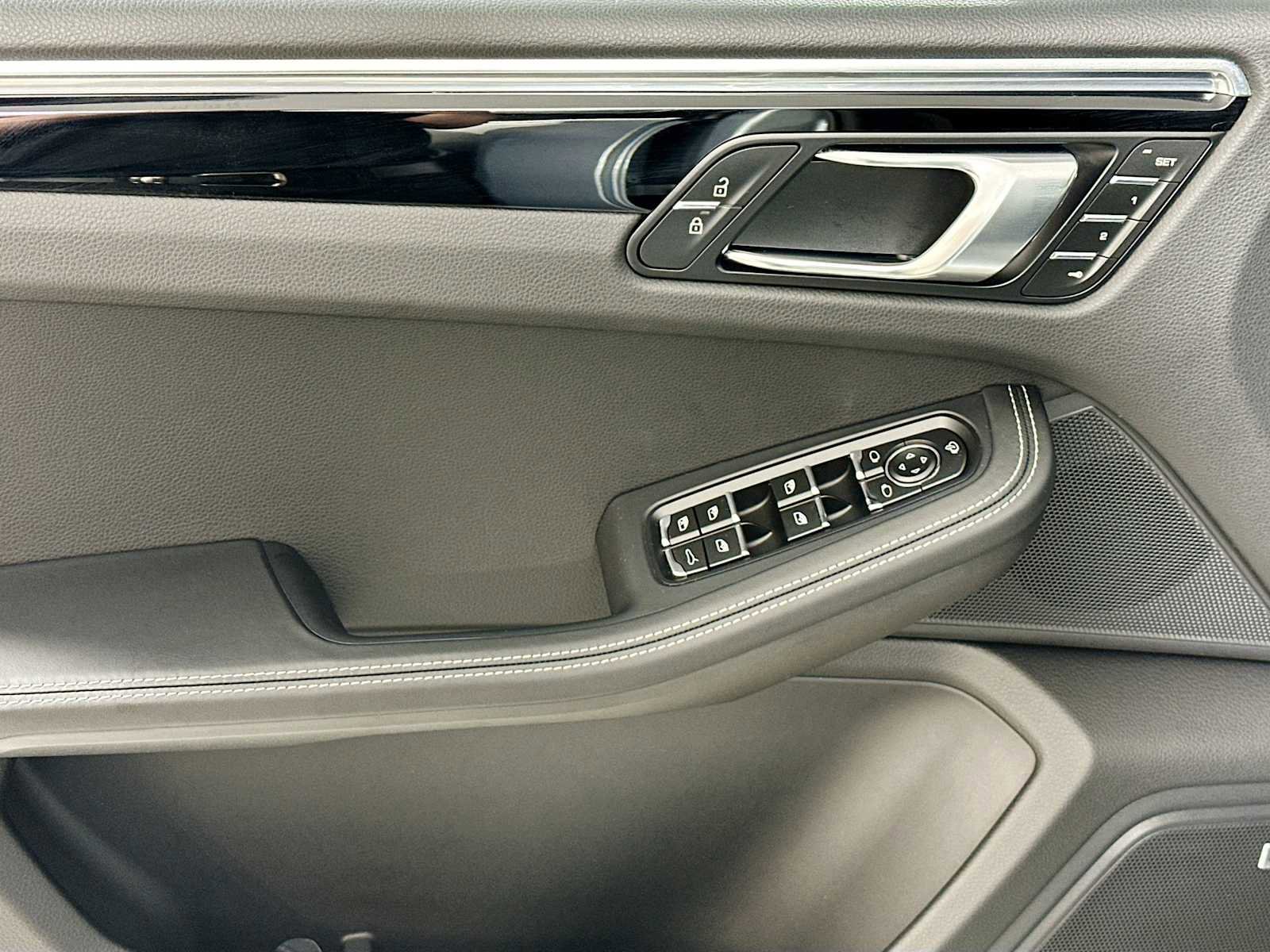 New 2025 Porsche Macan image 11