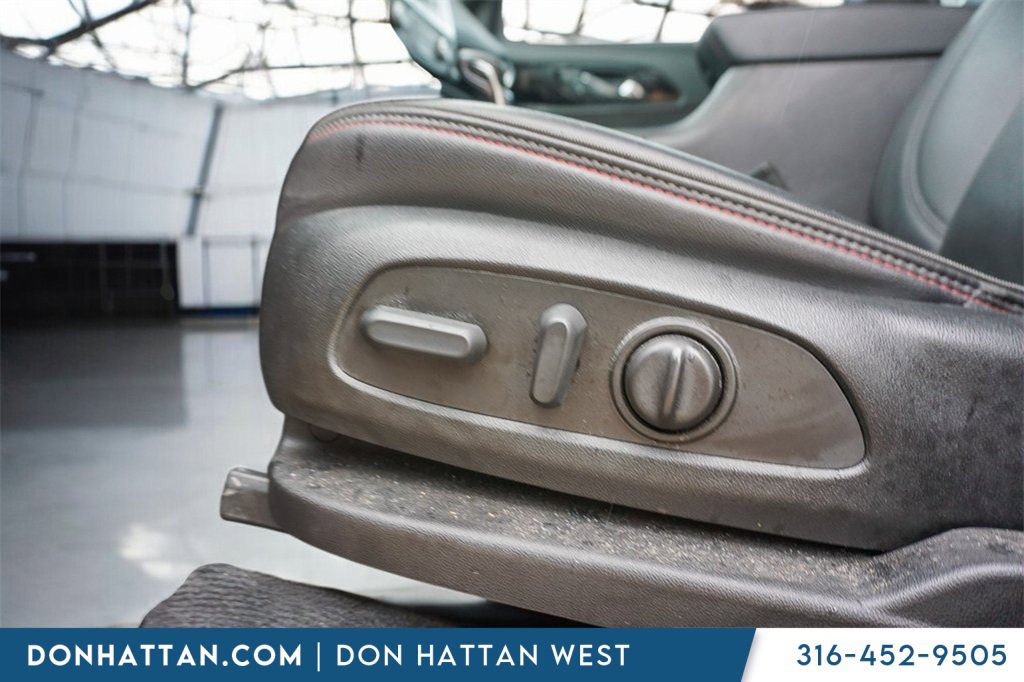 Used 2023 Chevrolet Traverse RS w/ LPO, Floor Liner Package image 20