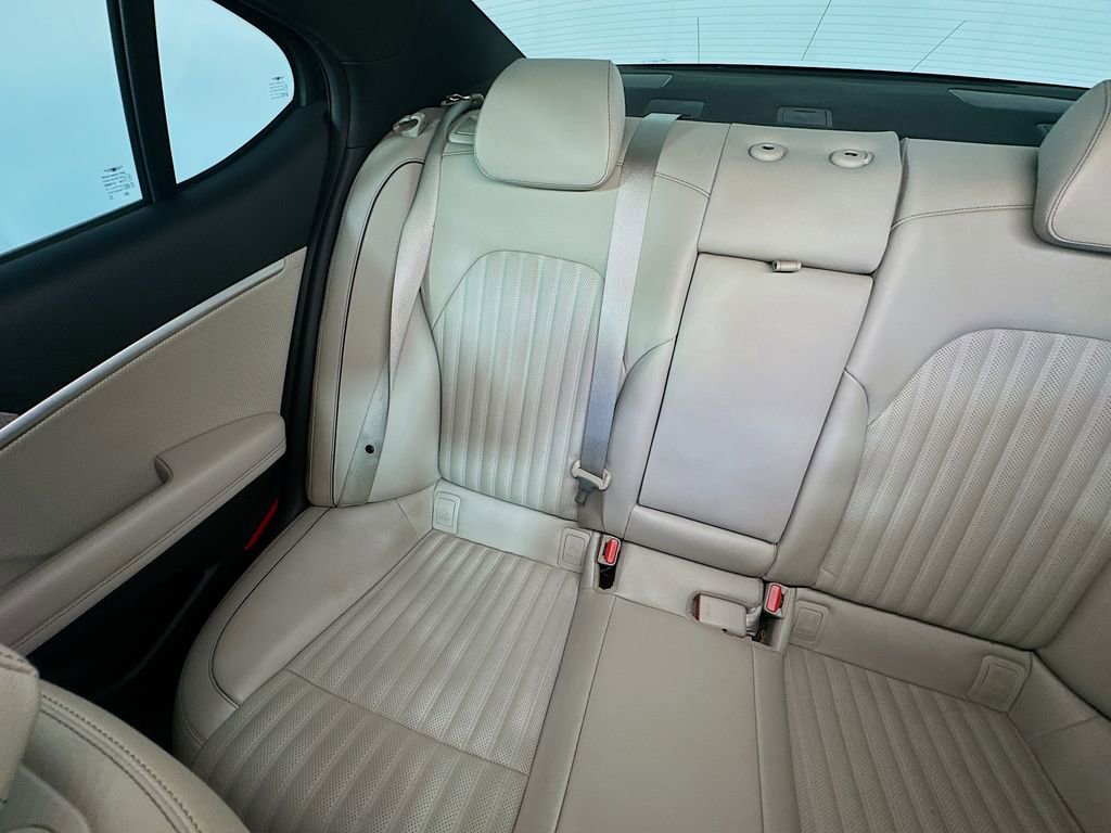 Used 2023 Genesis G70 2.0T w/ Sport Prestige Package image 12