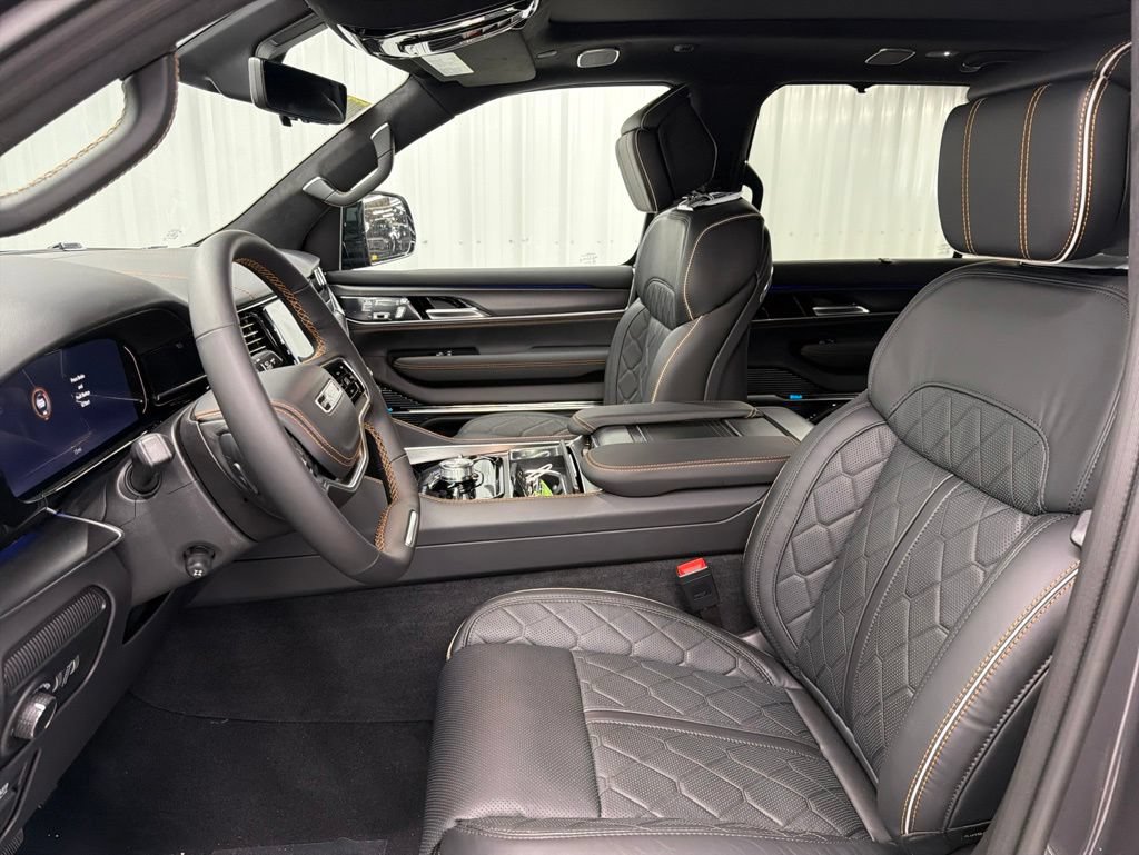 New 2026 Jeep Grand Wagoneer Summit AWD/4WD image 18