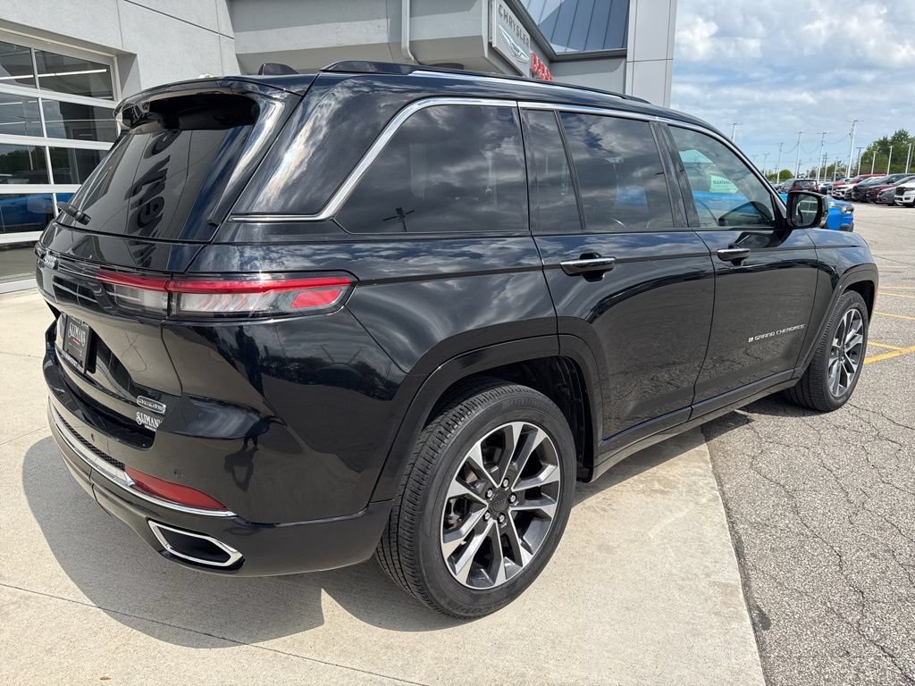 Used 2023 Jeep Grand Cherokee Overland w/ Luxury Tech Group IV AWD/4WD image 5