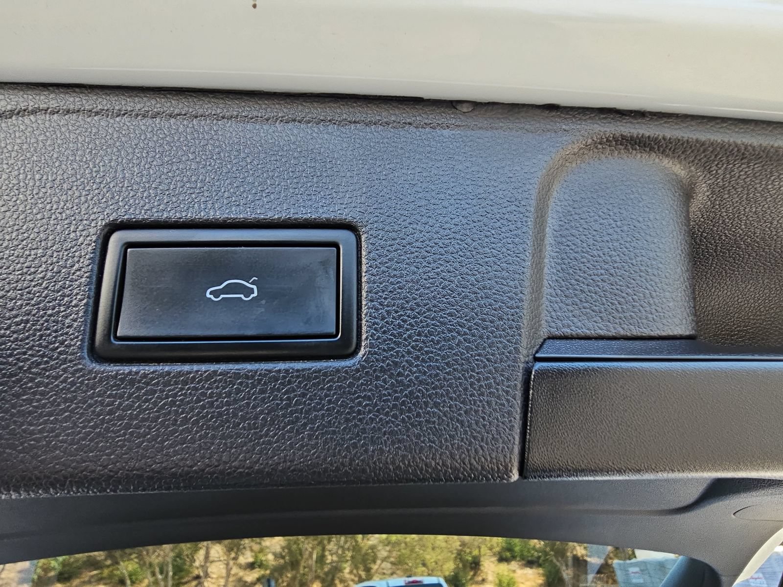 Used 2023 Volkswagen Atlas SE FWD image 15