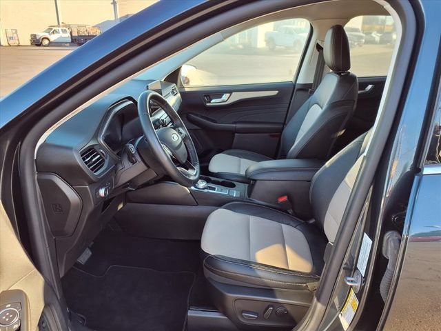Certified 2022 Ford Escape Titanium w/ Titanium Elite Package AWD/4WD image 17