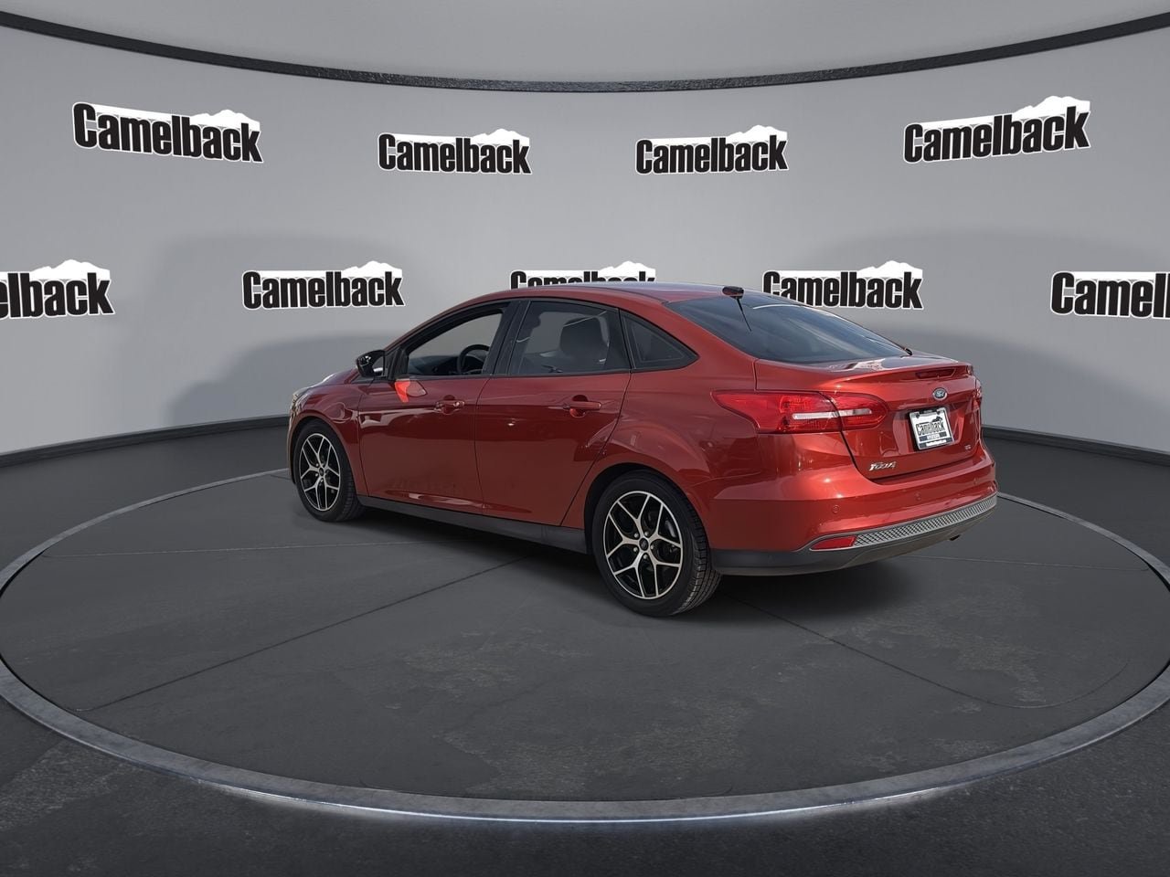 Used 2018 Ford Focus SEL FWD image 5