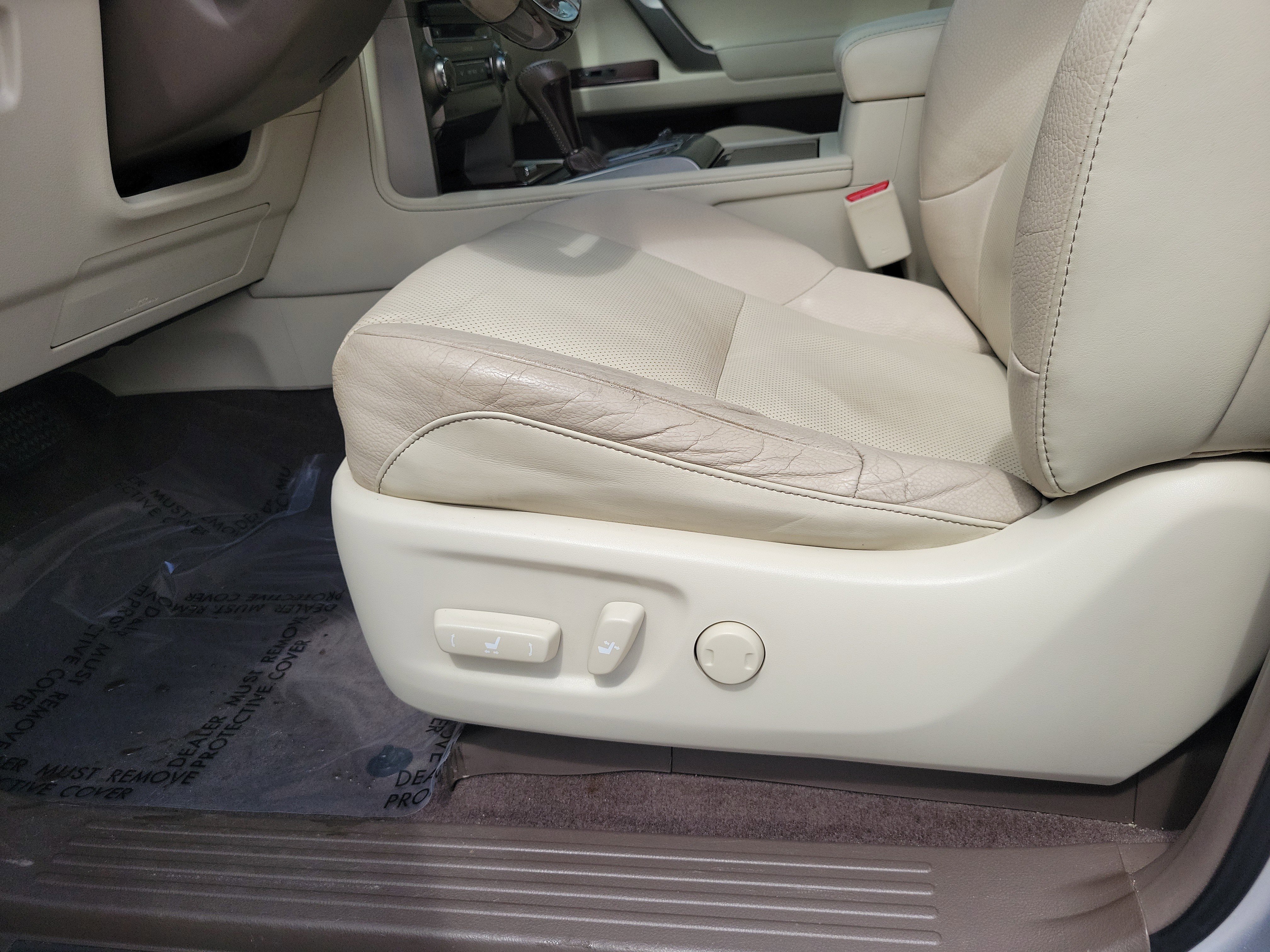 Used 2019 Lexus GX 460 Premium w/ Premium Package image 17