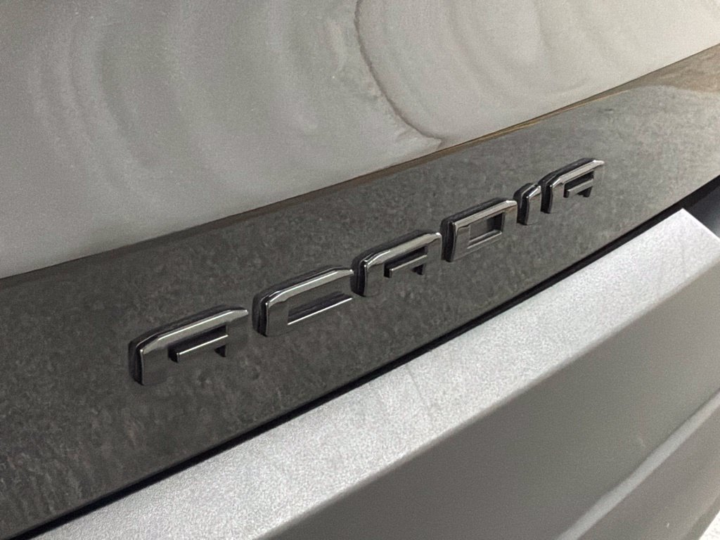 Used 2023 GMC Acadia SLT w/ Elevation Edition FWD image 23