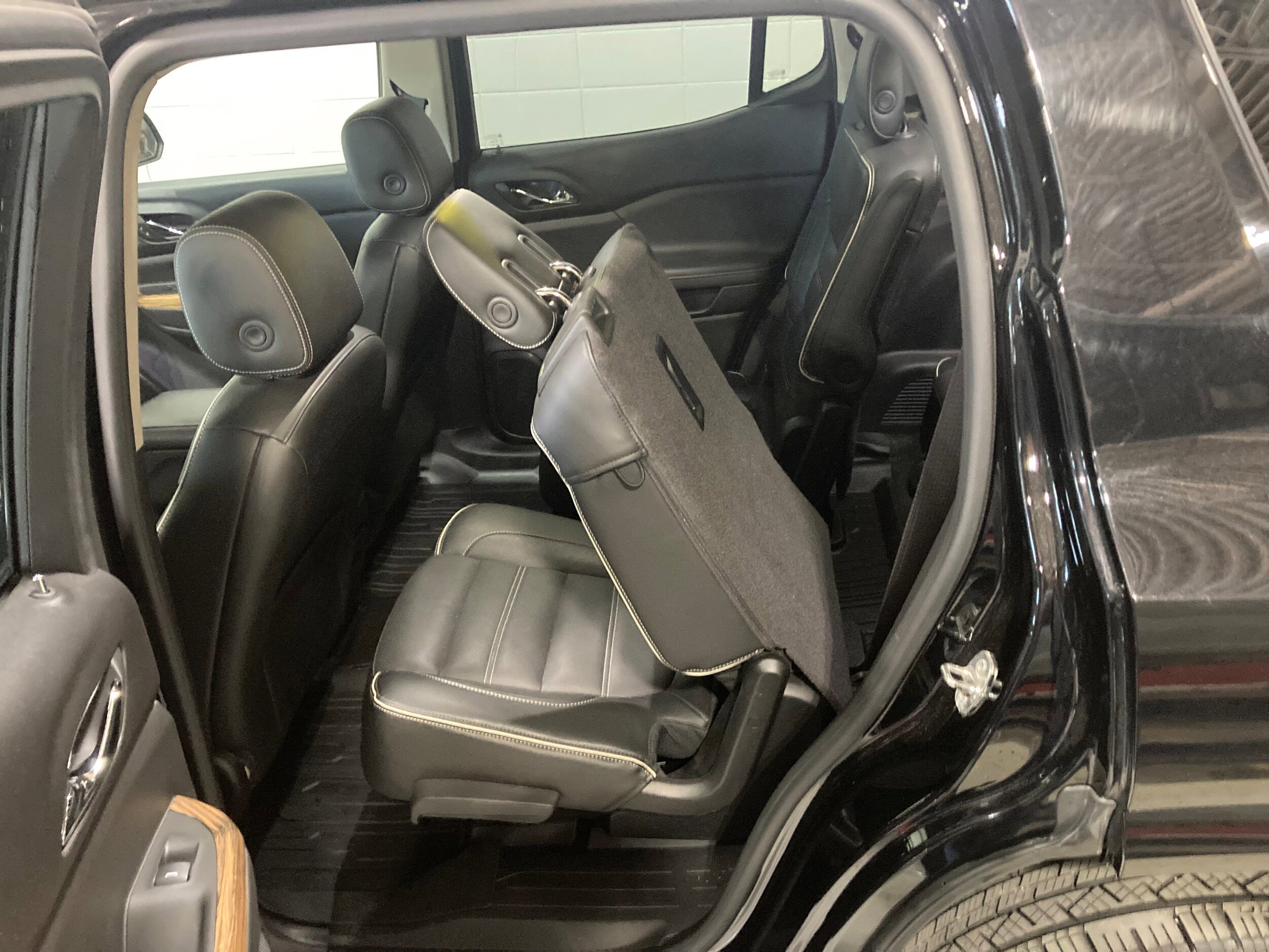 Used 2017 GMC Acadia Denali AWD/4WD image 19