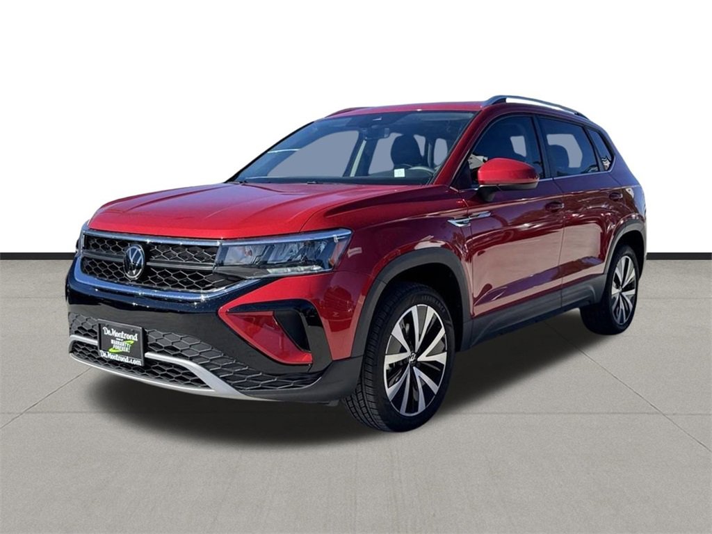 New 2024 Volkswagen Taos SE image 1