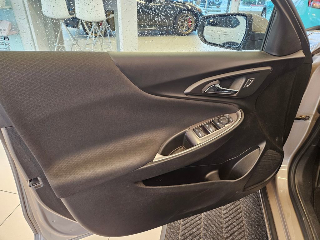 Used 2022 Chevrolet Malibu RS image 13