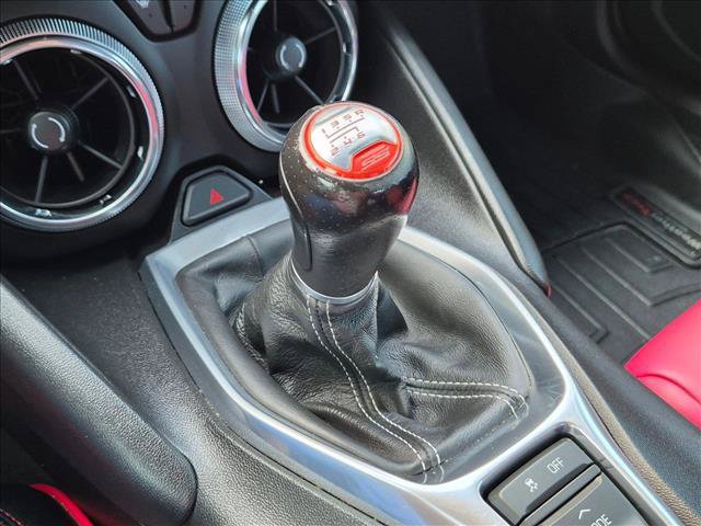 Used 2018 Chevrolet Camaro SS RWD image 12