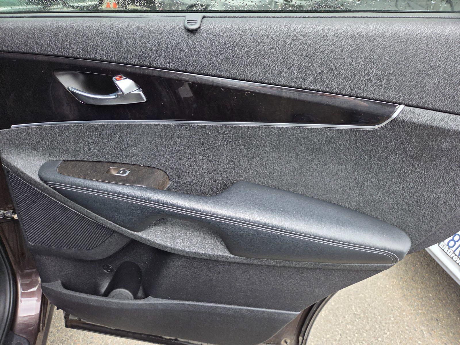 Used 2017 Kia Sorento EX image 12