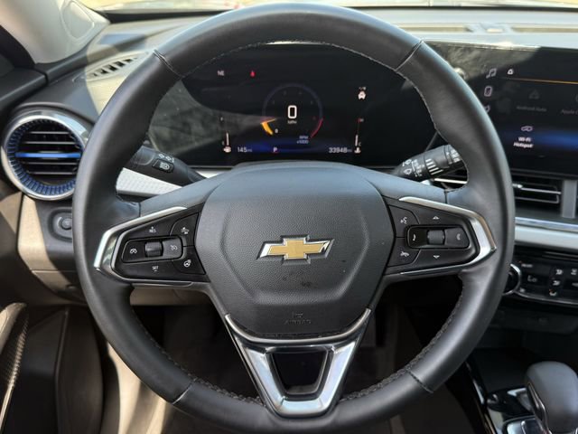 Certified 2025 Chevrolet Trax LT w/ LT Convenience Package FWD image 15