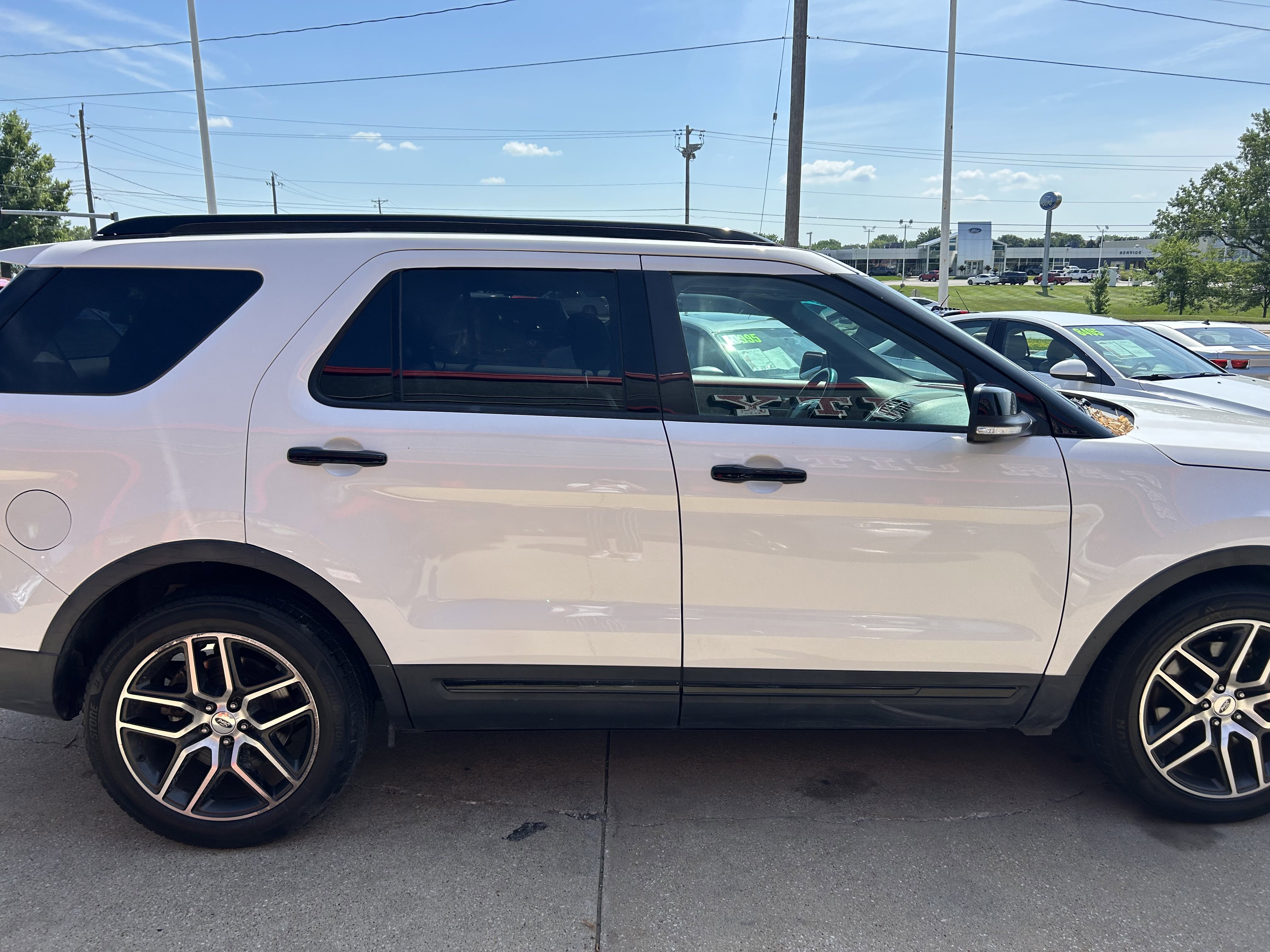 Used 2016 Ford Explorer Sport w/ Equipment Group 401A image 4