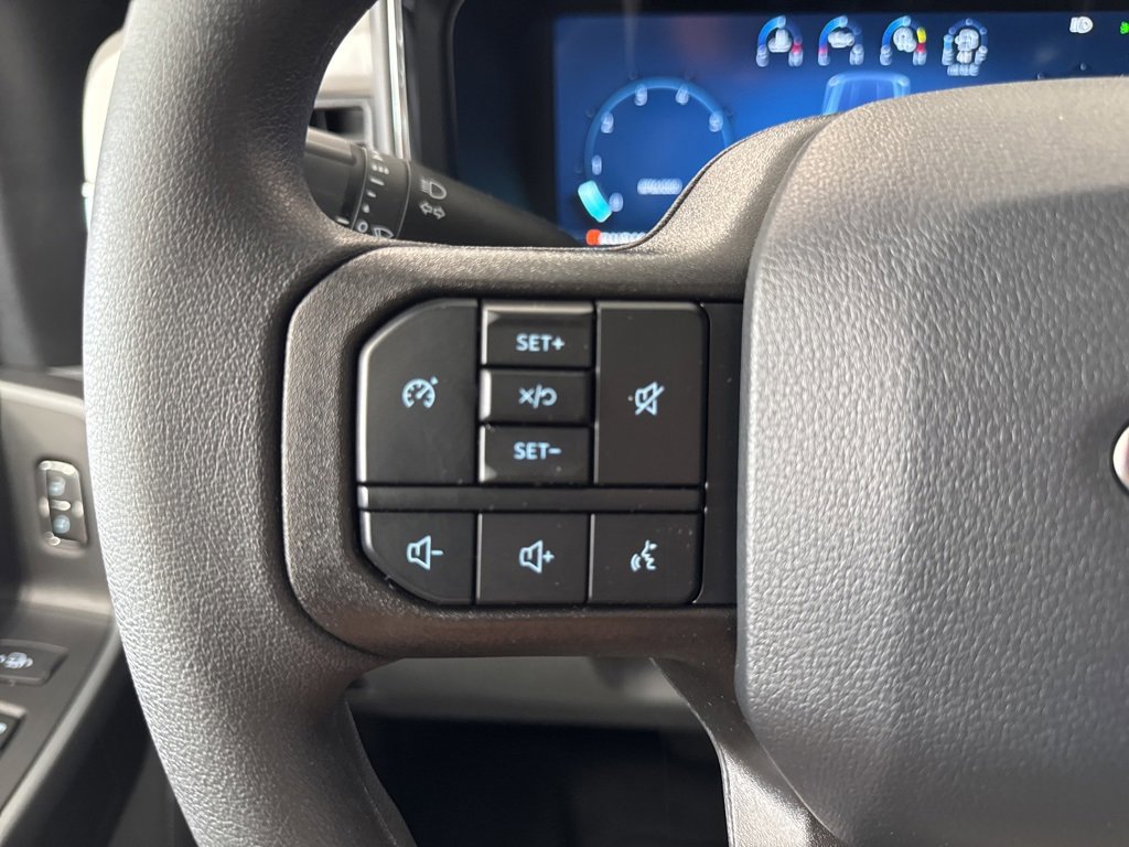 New 2025 Ford F350 XLT w/ Black Appearance Package image 28