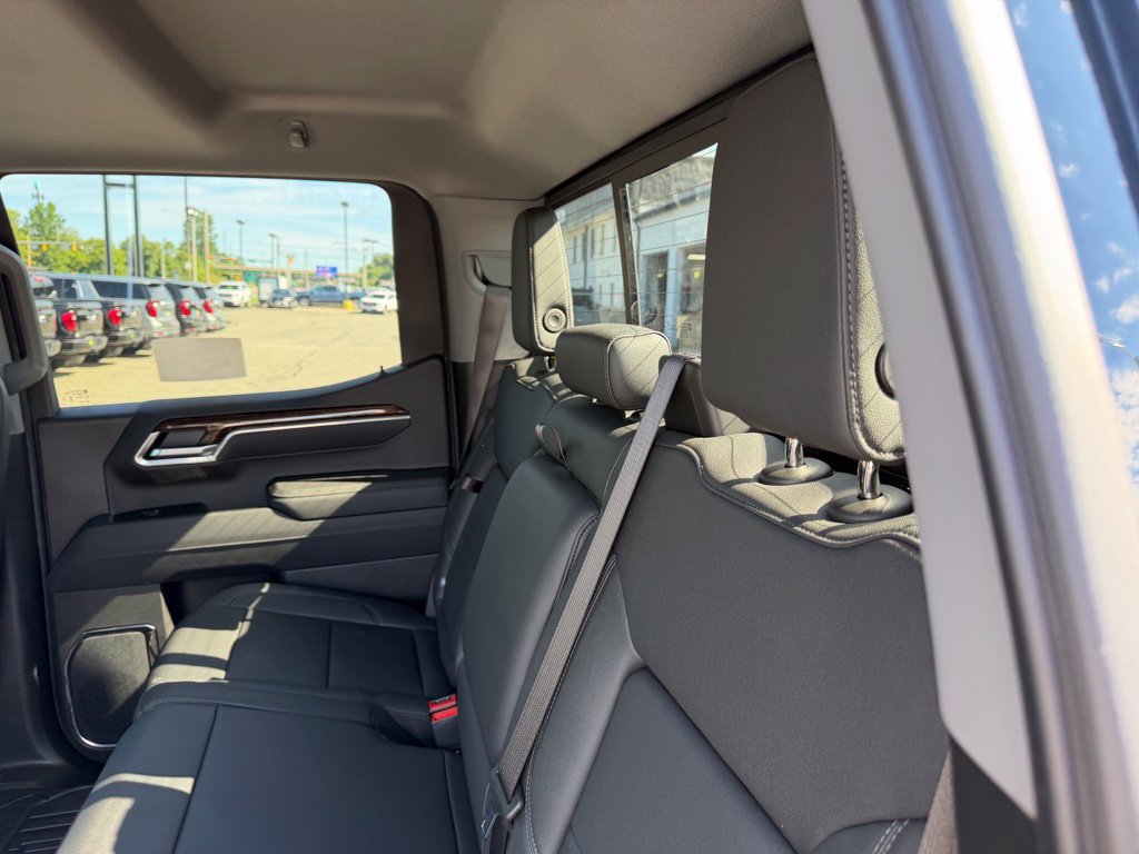 New 2026 GMC Sierra 1500 Elevation w/ Elevation Premium Package AWD/4WD image 12