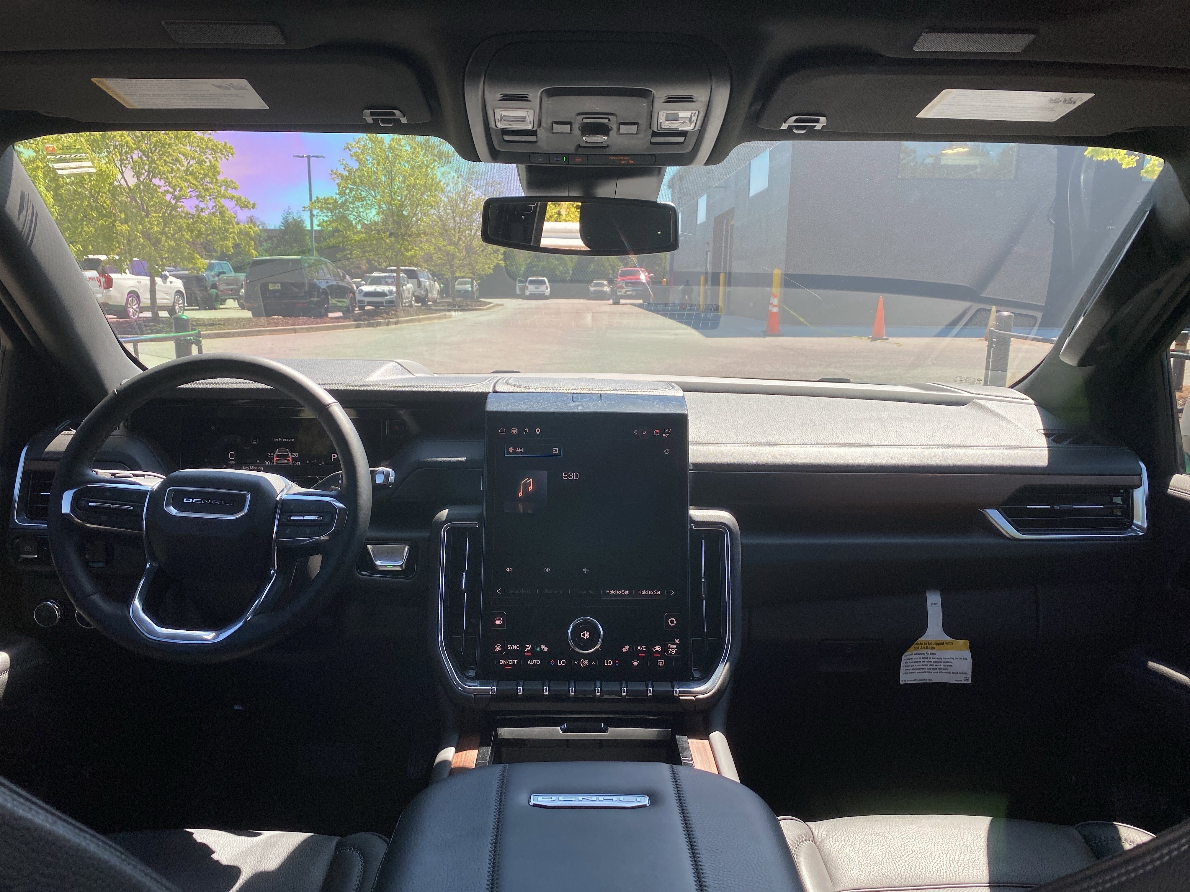 Used 2025 GMC Yukon XL Denali w/ Sun & Power Step Package image 44