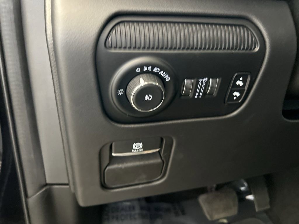 Used 2023 Jeep Grand Wagoneer Series II image 39