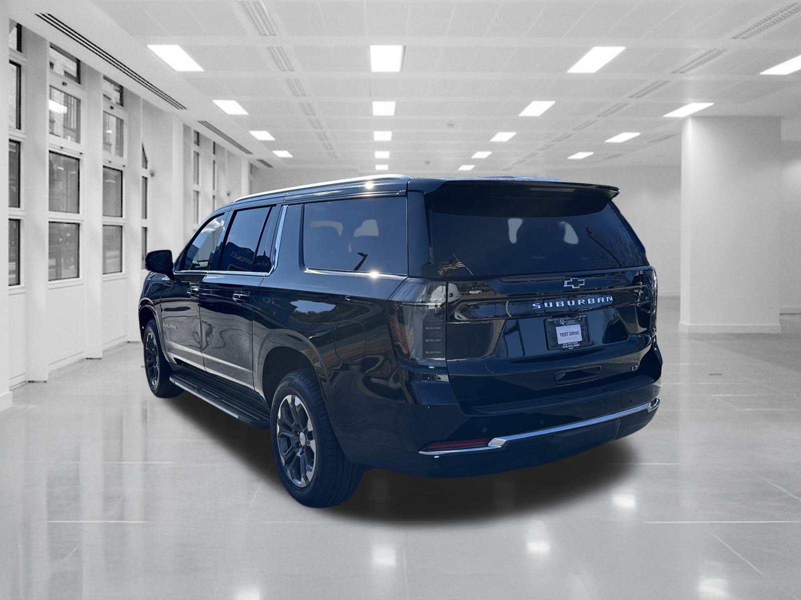 Used 2025 Chevrolet Suburban LT w/ Comfort Package RWD image 7