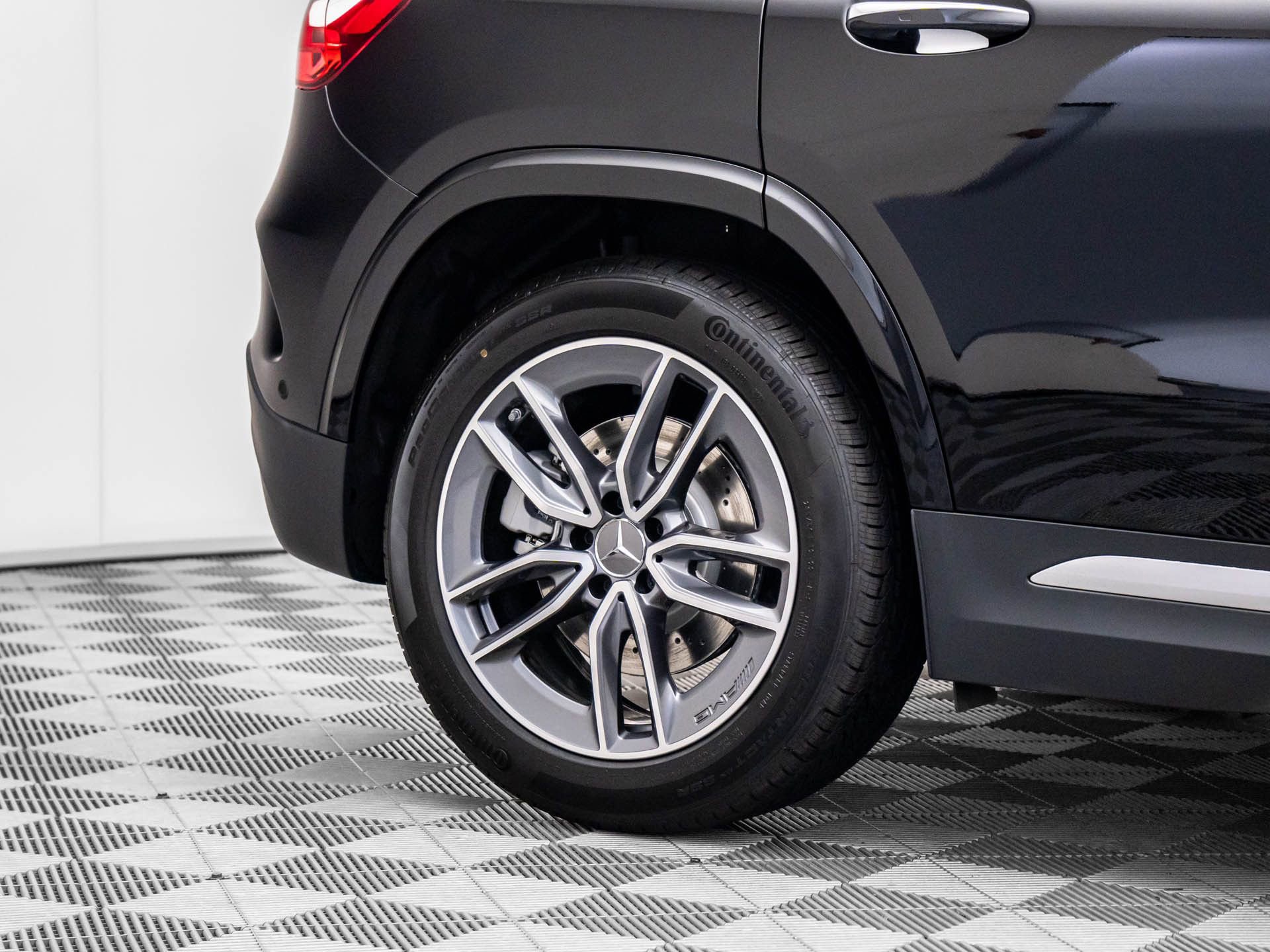 New 2026 Mercedes-Benz GLA 35 AMG 4MATIC image 37