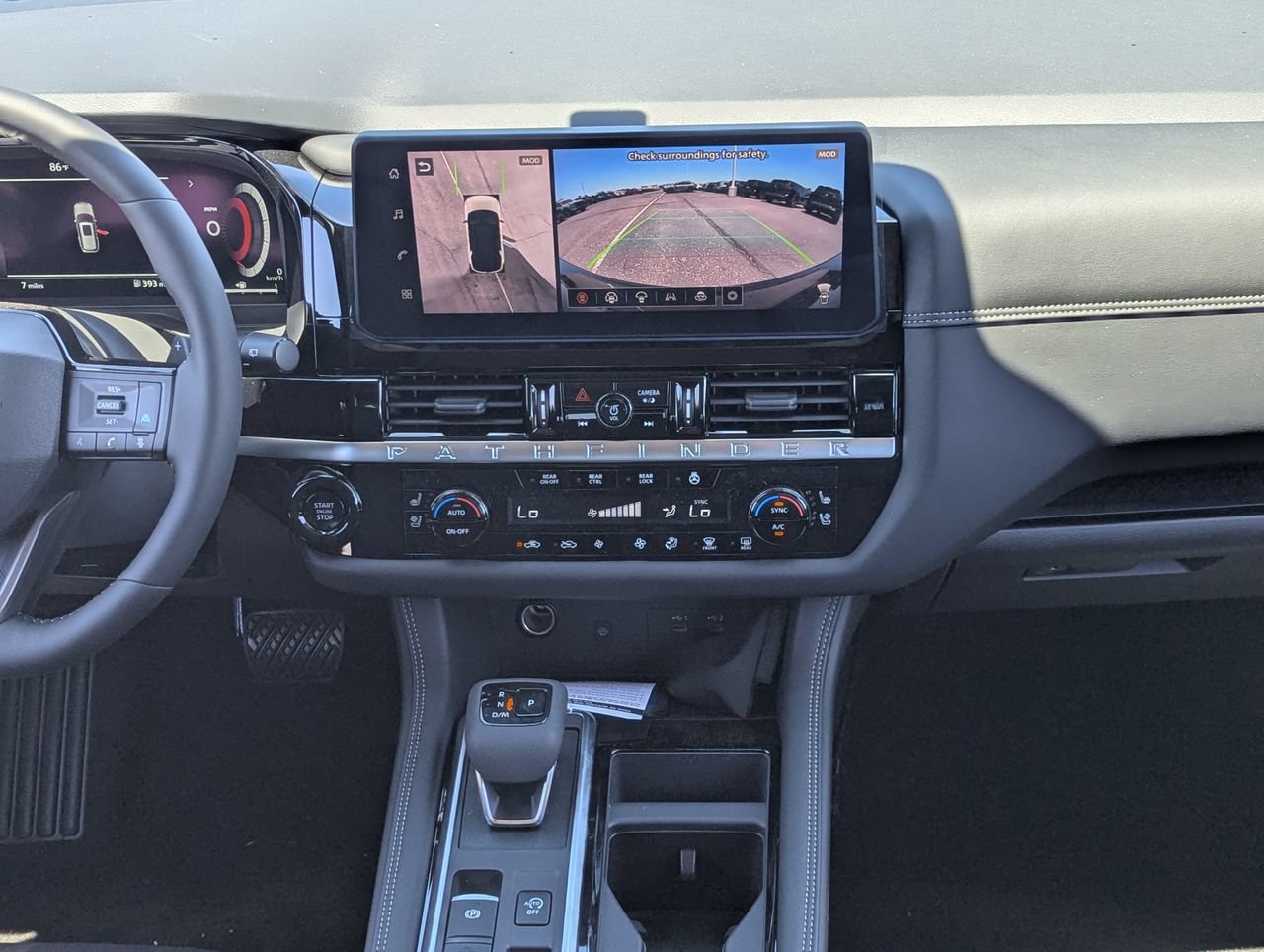 New 2026 Nissan Pathfinder Platinum w/ Accent Package FWD image 28