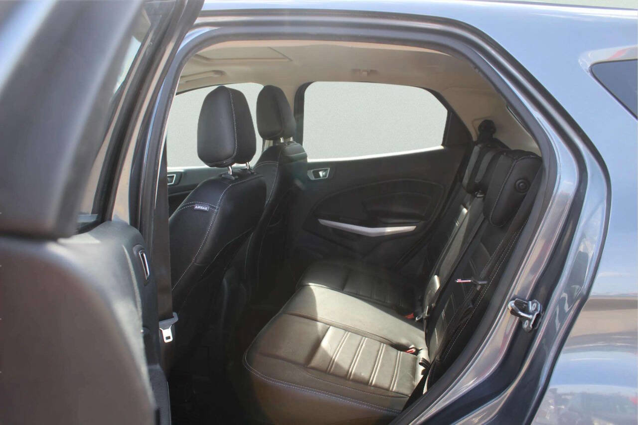 Used 2018 Ford EcoSport Titanium w/ Titanium Cold Weather Package AWD/4WD image 7