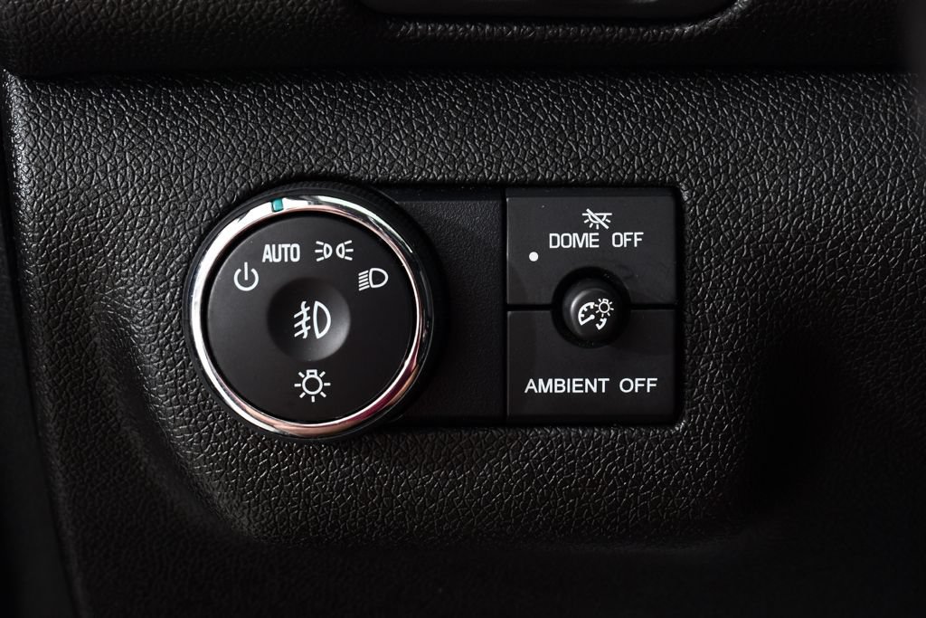 Used 2017 Chevrolet Traverse LT w/ Style and Technology Package FWD image 32