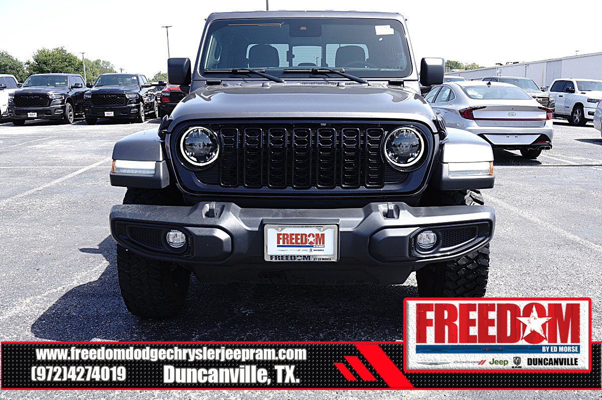 Used 2024 Jeep Gladiator Sport AWD/4WD image 8