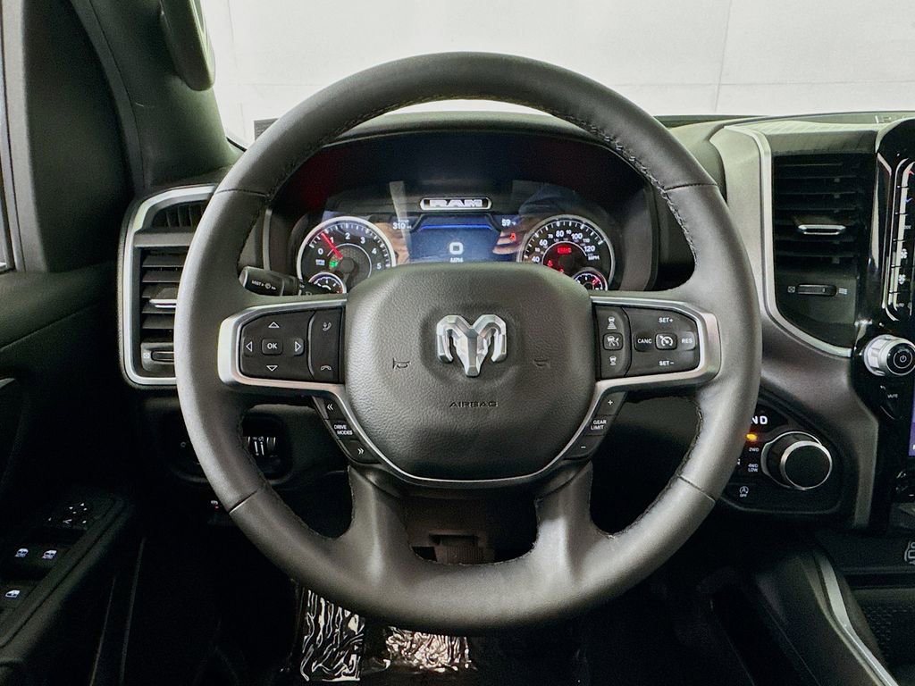 Used 2025 RAM 1500 Big Horn AWD/4WD image 11