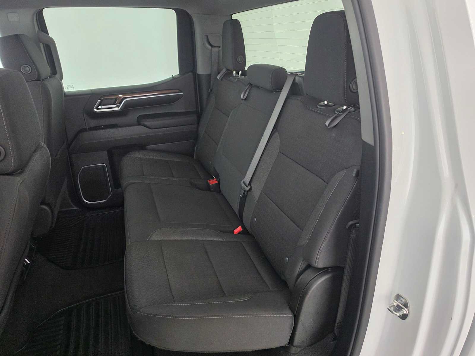 Used 2024 Chevrolet Silverado 1500 LT AWD/4WD image 18