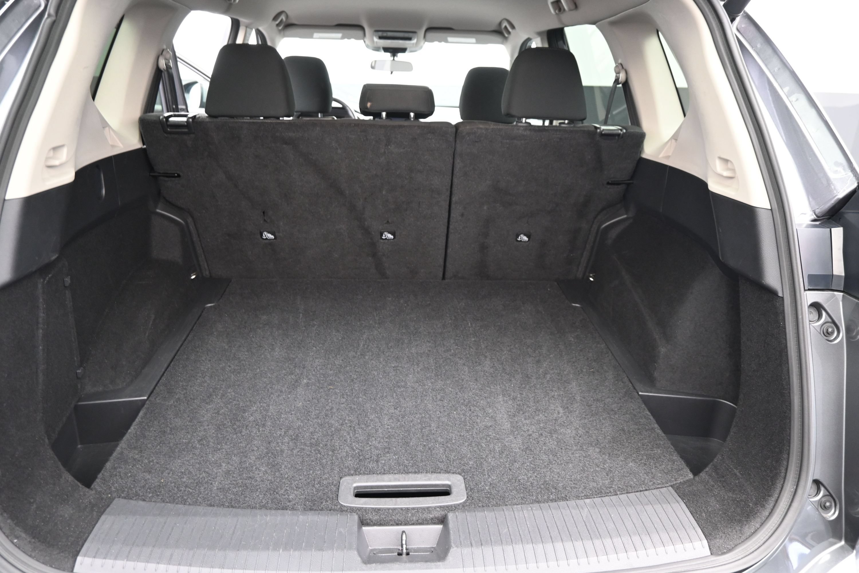 Used 2025 Nissan Rogue SV FWD image 18
