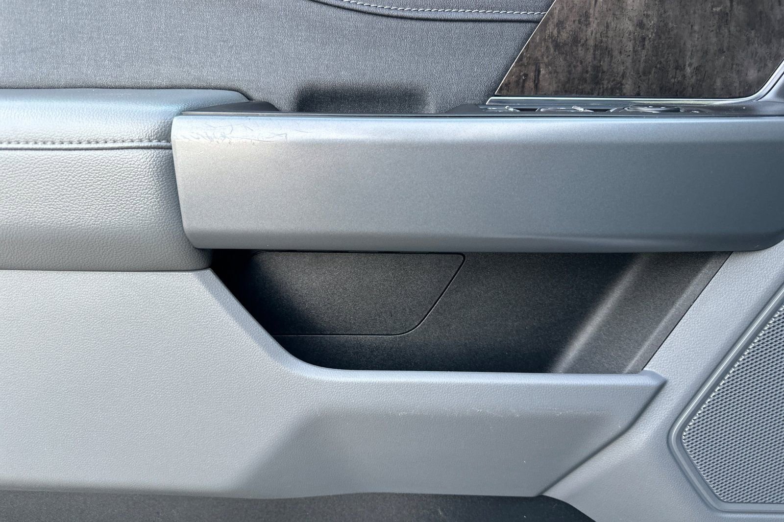 Used 2021 Ford F150 Lariat w/ Trailer Tow Package image 11