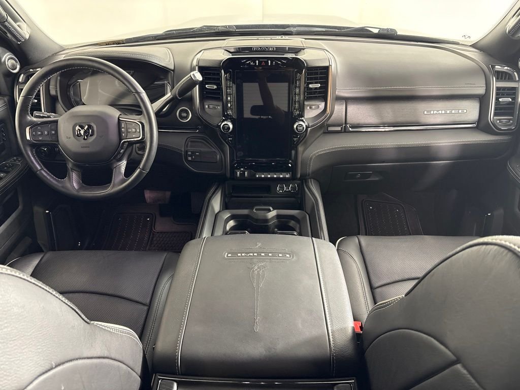 Used 2024 RAM 3500 Limited AWD/4WD image 17