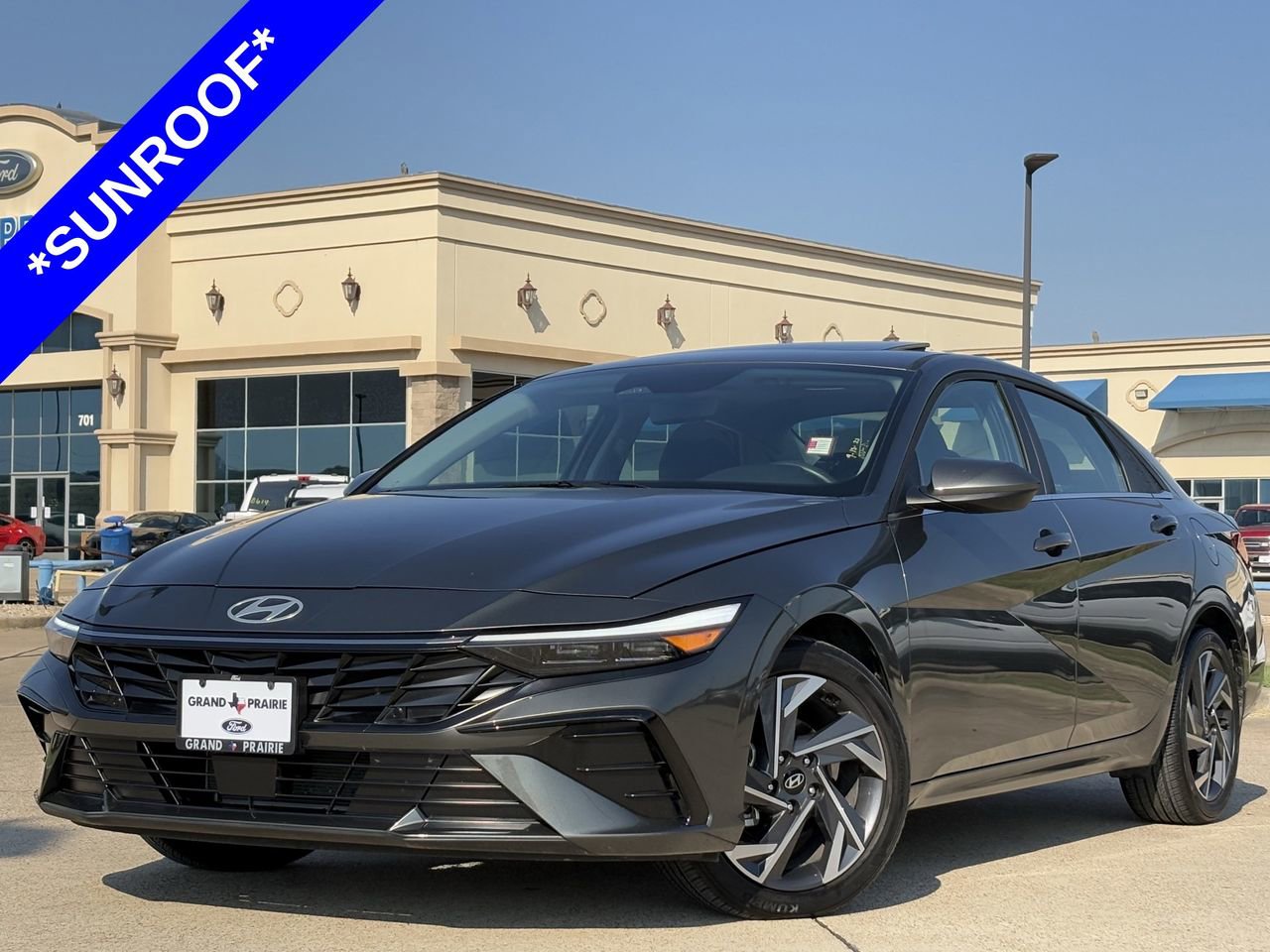 Used 2024 Hyundai Elantra SEL w/ Convenience Package