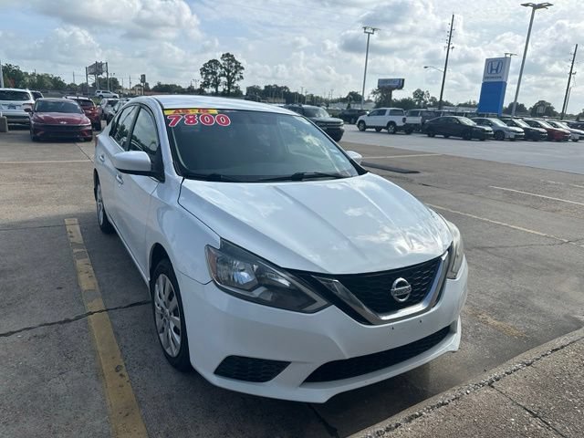 Used 2017 Nissan Sentra S FWD image 1