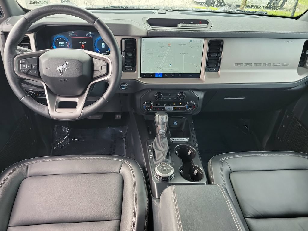 Used 2025 Ford Bronco Outer Banks AWD/4WD image 27