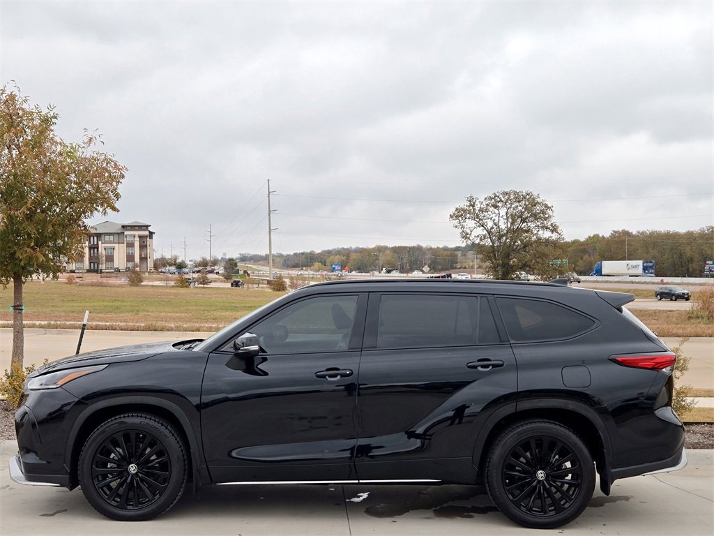 Used 2023 Toyota Highlander XSE image 4