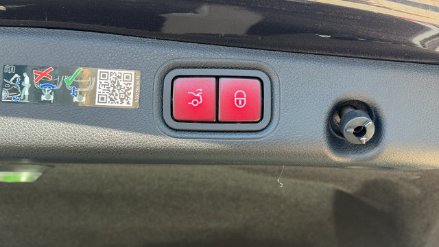 Certified 2023 Mercedes-Benz E 450 4MATIC Sedan image 22