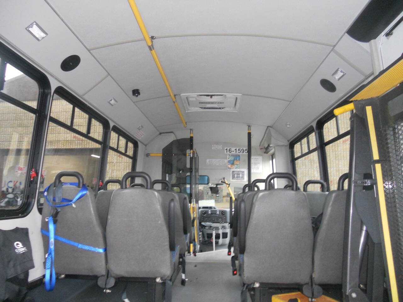 Used 2013 Ford E-450 and Econoline 450 Super Duty w/ Shuttle Bus Prep Pkg image 6