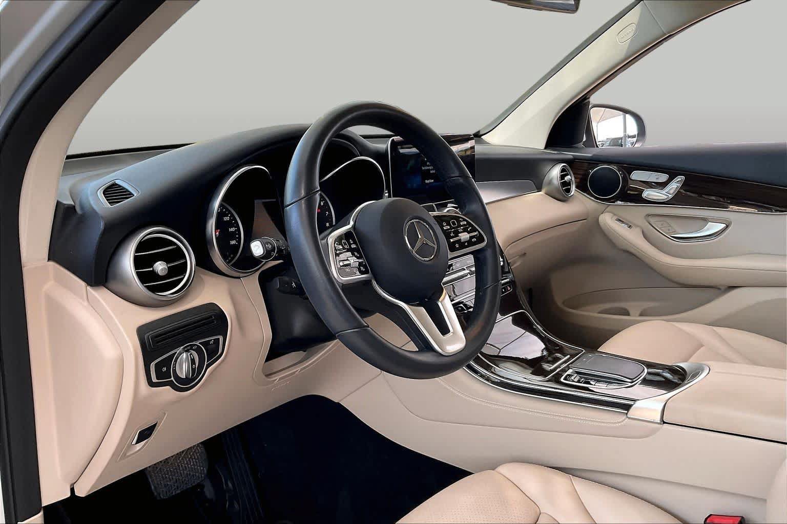 Used 2020 Mercedes-Benz GLC 300 image 17