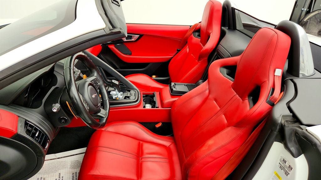 Used 2015 Jaguar F-TYPE S RWD image 19