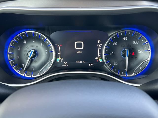 Used 2023 Chrysler Pacifica Touring-L FWD image 20