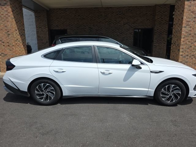 Used 2026 Hyundai Sonata Blue FWD image 3