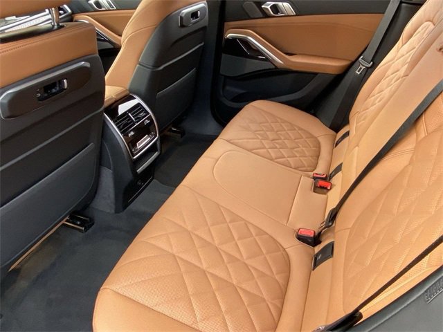 New 2026 BMW X6 xDrive40i w/ Climate Comfort Package image 16