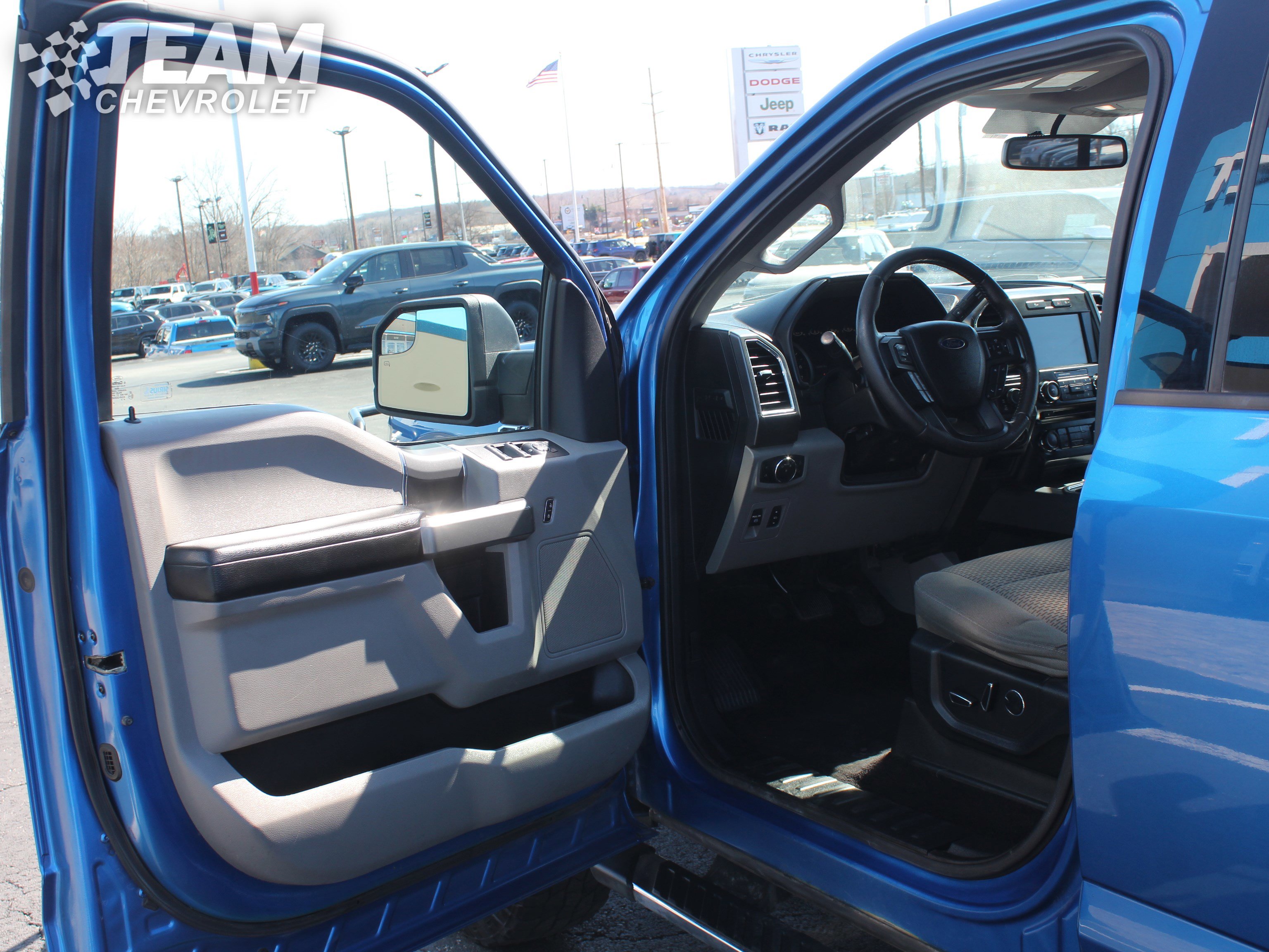 Used 2016 Ford F150 XLT w/ Equipment Group 302A Luxury image 10