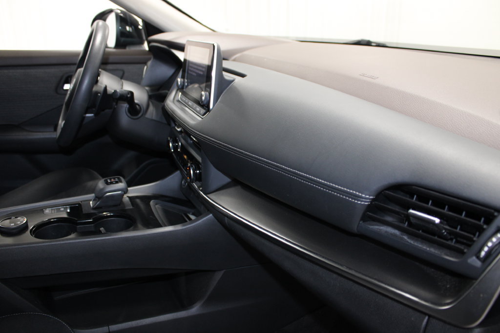Used 2023 Nissan Rogue SV AWD/4WD image 23