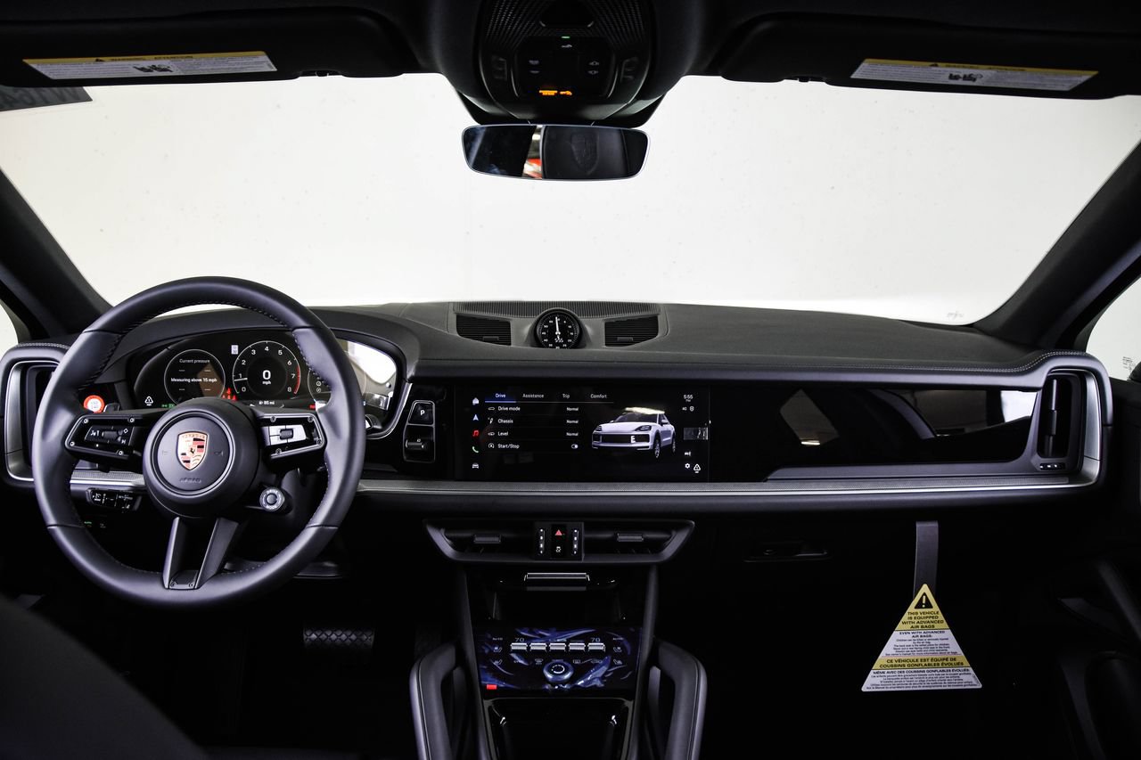 New 2026 Porsche Cayenne Coupe AWD/4WD image 24