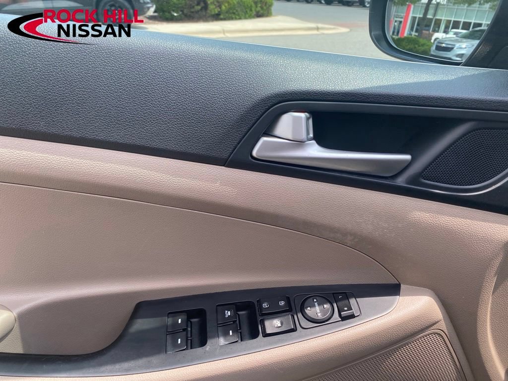 Used 2019 Hyundai Tucson Value FWD image 11