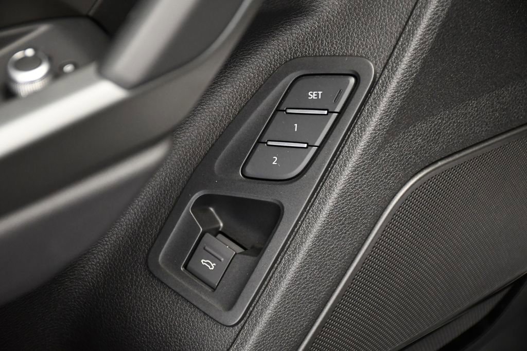 Used 2025 Audi Q3 2.0T Premium Plus w/ Premium Plus Package image 37