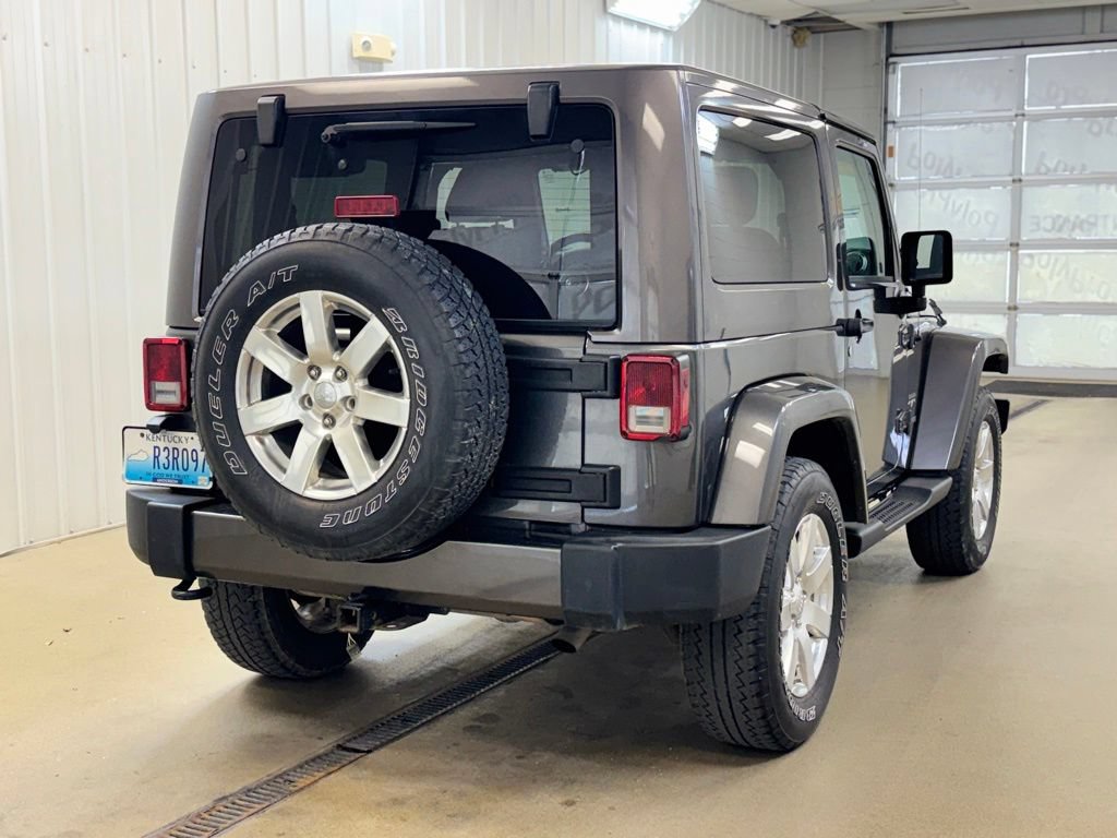 Used 2018 Jeep Wrangler Sahara AWD/4WD image 5
