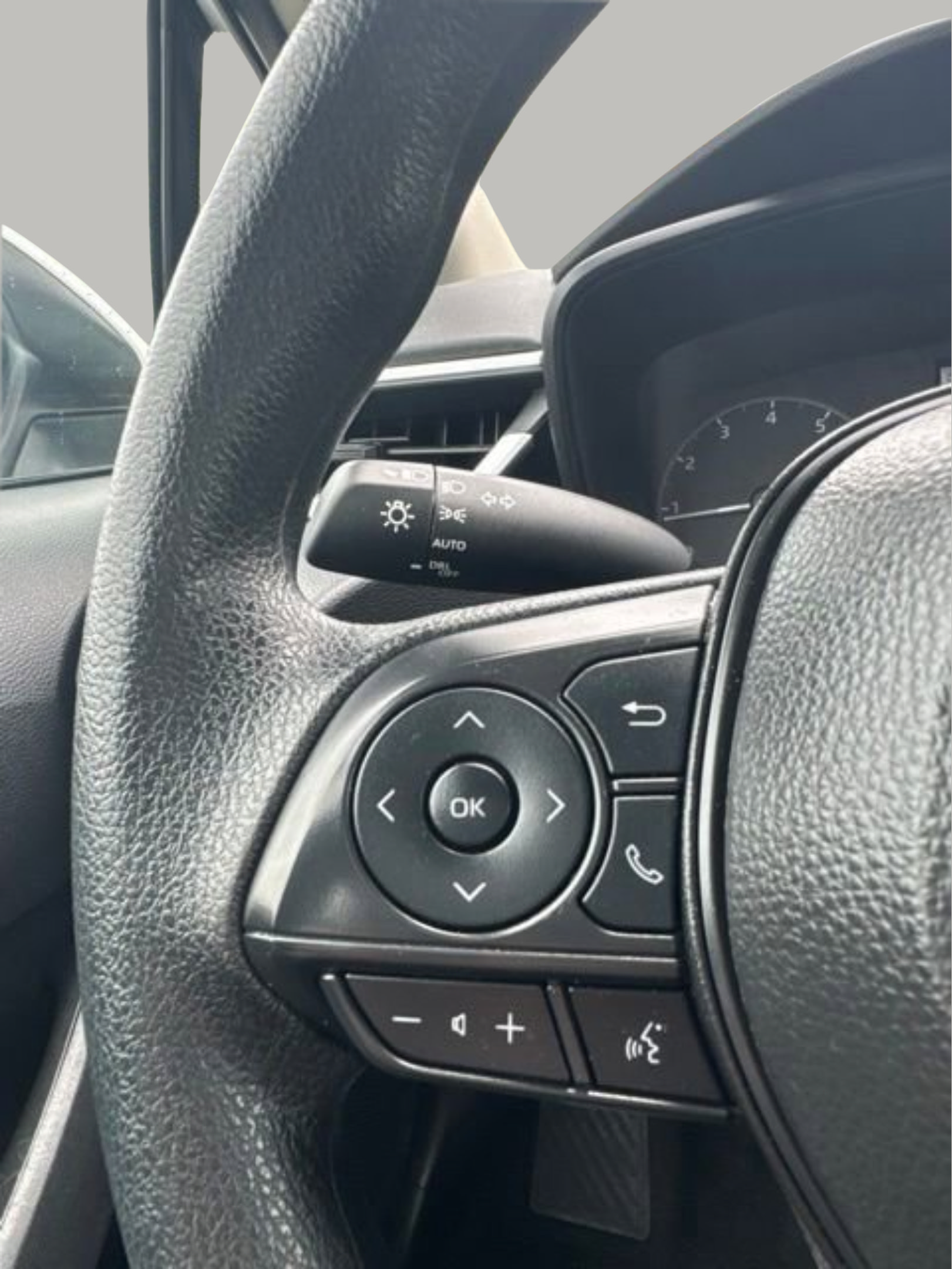 Used 2025 Toyota Corolla LE FWD image 23